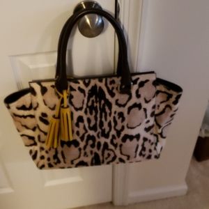 Coach big lepoard print w/yellow gold tassel $ tag